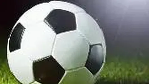 “官方公告：安东尼红牌撤销，迎战皇马在即，热议纷起”