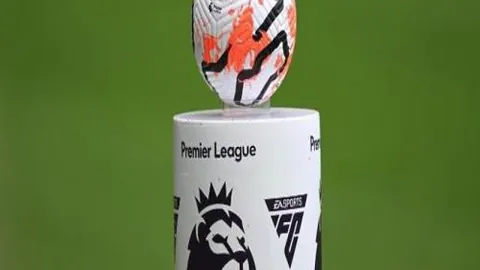 奈特外线三分得手，李添荣反击三分还击